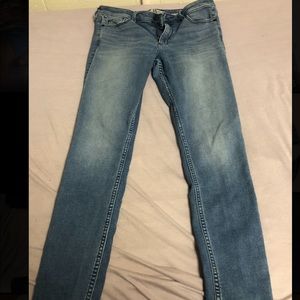 Abercrombie and Fitch Jeans w/ No rips!